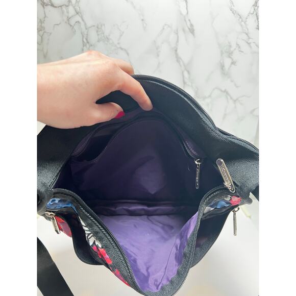 Lesportsac Deluxe Everyday Bag in Dark Floral - Picture 5 of 11